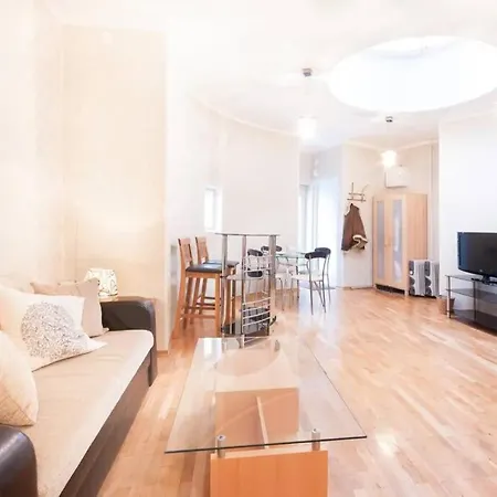 Old Town Heart Studio Apartman